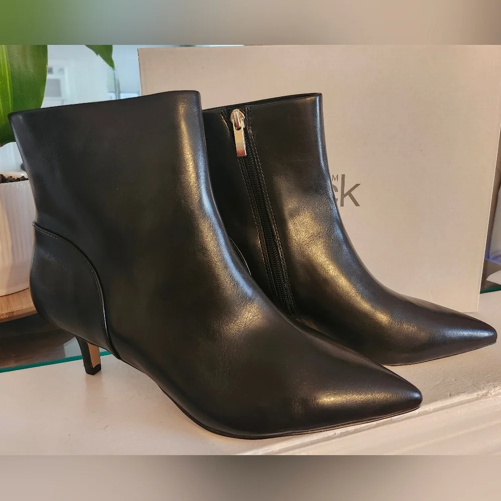 Booties Nordstrom Rack - Picture 1 of 6